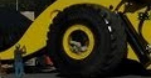 Biggest wheel loader in the world 70 yard super high lift LeTourneau L2350