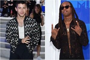 Ty Dolla $ign Performs "Bacon" With Nick Jonas at 2016 MTV Video Music Awards