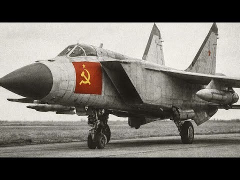 American Pilot Tested Captured Soviet MiG-25 – One Flight Changed Air Combat Forever