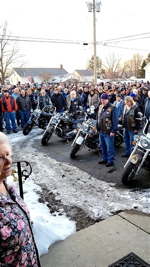 I Let 20 Freezing Bikers Into My Home During A Blizzard. The Next Morning, 1,000 Of Them Were Waiting On My Front Lawn. It was ten below zero, and the wind was howling like a banshee across the Montana plains. I was seventy-two years old, alone, and staring at a foreclosure notice on my kitchen table. I thought the storm was going to be the thing that finished me off. I was wrong. It was what came out of the storm that terrified me most. At 11:00 PM, I heard a sound that wasn't the wind. It was 