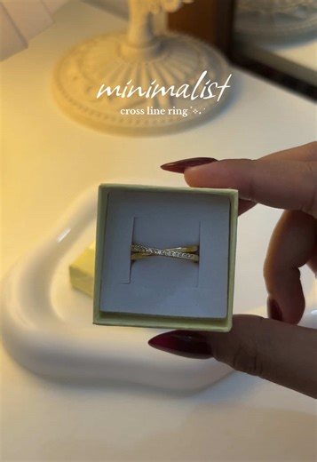Perfect Valentine's Day Gift: Minimalist Cross Line Ring