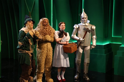 Who Is Hosting SNL This Week, December 20? It's the 2025 Christmas Episode!