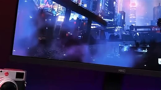 SHARP电视运行流畅，观影不卡顿，画面清晰细腻，家人追剧更舒心。客厅娱乐新选择，实用又省心。