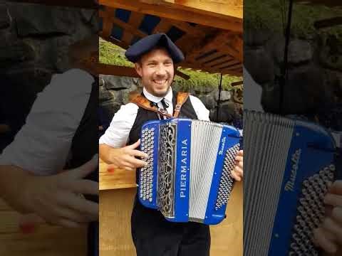 LES DIMANCHES MATINS DE L'ACCORDÉON