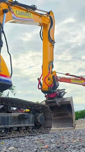 A Successful Makin' 3D Machine Control Installation on 2 Lovely Excavators.