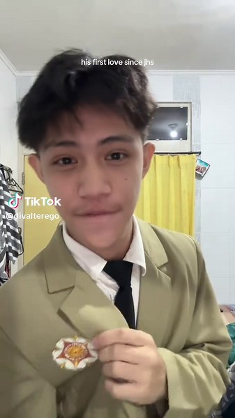 Cinta Pertama Sejak JHS: Kisah Mengharukan