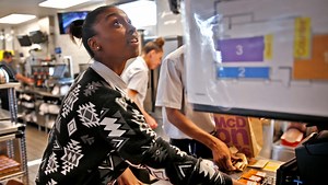 These are the fast food restaurants with the best and worst service