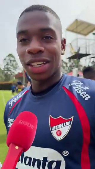[🎤🔴🔵] ¿Opiniones de la nueva indumentaria? 🗣️