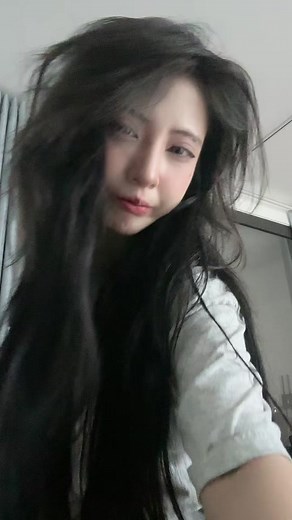 Video của Zika_hila😈 (@zixinhdep) với bản nhạc queencard speed up - GIDLE — OT6