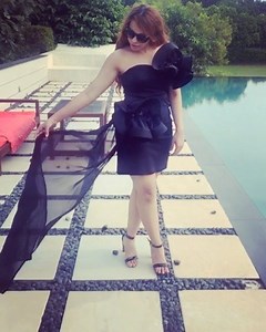 1.3K views | Thanks fr the Lovely #boomerang ! My pretty #client slaying #labeldipinchatwal #bdaydress #blackdress #flowerdress #structured #sidetrail #traildress #westernfashion #westerndress #rajourigarden #clientdiaries | Label Dipin Chatwal | Facebook