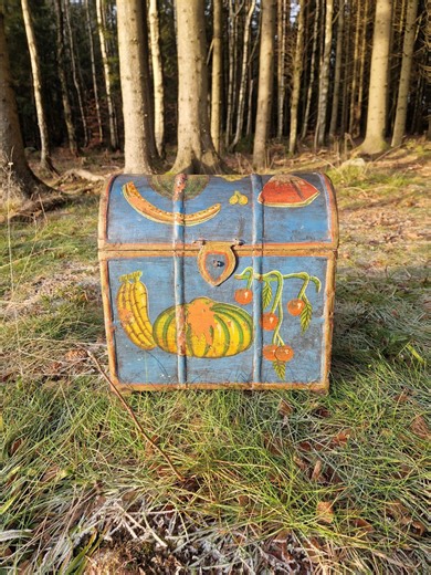 Hand Painted Wood Box | Vintage Folk Art Decor | Rustic Storage Chest | Scandinavian Bottle Carrier | Primitive Home Accent - Etsy