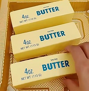 Slow Rising Squishy Butter Stick,Squeeze Butter Toy,Realistic Butter Shaped Squeeze Toy,Sensory Stress Relief Squishies Soft,Suitable for Relieving Stress（1PC）