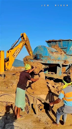 When JCB Operator Becomes Too Funny 🤣