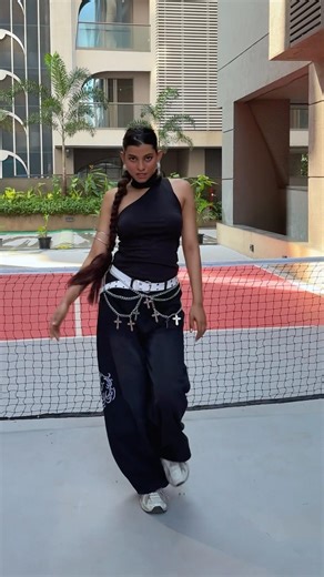 Preety girl walk like this 😉‪@bigbossvette‬ #dance #choreography #contentcreator #viral #1million