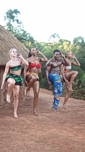 154K views · 3K reactions | 1 minute Abs workout no equipment try this at home | Coach kenny24 | Facebook