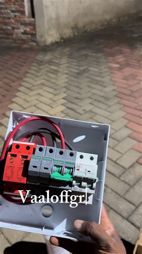 Connect DC Main Switches for Solar Systems | DIY Off-Grid ASMR