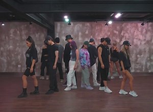 KARD新曲《GUNSHOT》加伴舞12人版本练习室公开！