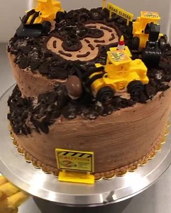 Construction cake made for a 3rd birthday ❤️ | Bakes By Jess