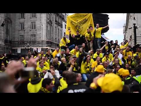 Borussia Dortmund fans singing in London