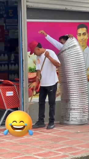 10K views · 127 reactions | The funny cap 藍 #funnyvideos #funnymoments #prankvideos #funnyvideo #funny #pranks #funnyprankvideos #prankvideo #funnypranks #funnyprank #fyp | Jokerfunny | Facebook