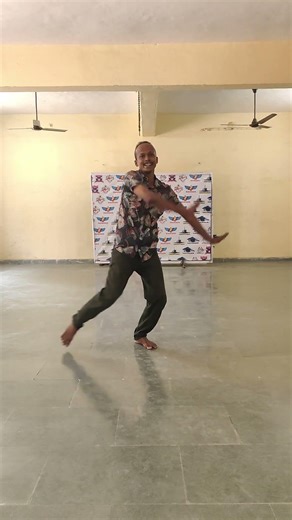 Saathiyaa Semi Classical - Dance cover #shorts #trending #ytshorts #viralshort #trend #saathiyaa