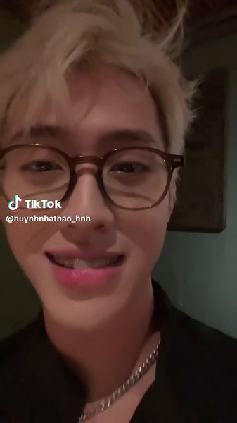 Mikey và những câu chuyện thời trang thắt lưng