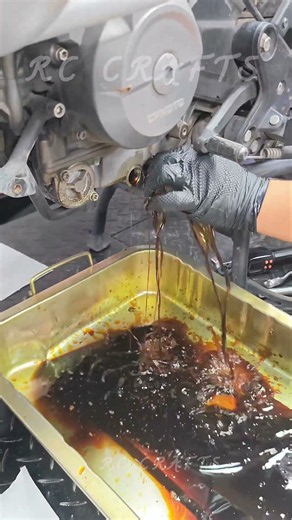 Draining Engine Oil Removes Internal Metallic Particles 🛢️