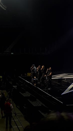 jls - thats my girl live from o2 arena london night 1, friday 28th November, the club is alive tour