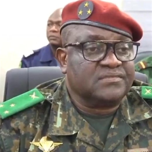 2M views · 47K reactions | Balla Samoura s'adresse à ceux qui veulent pagailler ##CNRD #RadioGuinee #Mamady_Doumbouya #Sonfonia #Kouroussa #accident #UFDG #election RADIO Guinée | Radio Guinée | Facebook