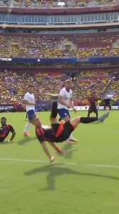 Rafael Santos Borré’s acrobatic goal makes it 2-0 to Colombia in a friendly against the USMNT. 🇨🇴 📺 Telemundo, NBC Universo & Peacock | NBC Sports Soccer