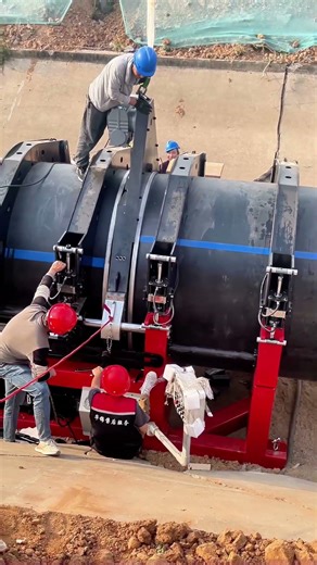 Steel Pipe Installation Site From Equipment Debugging to Precise Docking