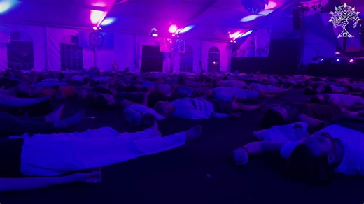 Xperience Festival 2022 Official Aftermovie Yoga, Heilung, Transformation, tiefe Erlebnisse, Liebe. Ihr seid wundervoll! Wir schwelgen in Erinnerungen und beginnen bereits mit der Vorfreude für 2023. Markiert euch gerne direkt den Termin für das nächste Xperience Festival, dieses findet vom 16. bis 20.08.2023 statt. www.xperience-festival.de Video Credits: Sound: Balaphonik sound system Edit: Simon Siesta | Xperience Festival