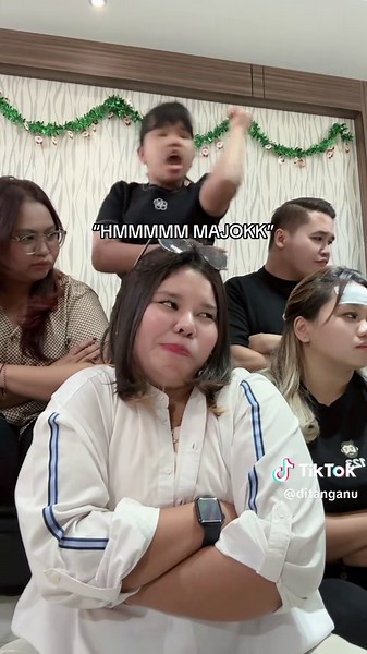 Tren Lucu Hmm Majok di TikTok