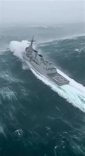 Warning! Navy ship incounter heavy weather simulation #navy #ship #lifeatsea