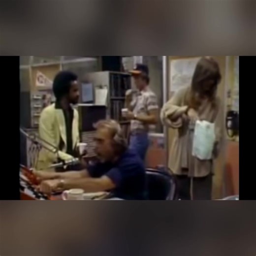 Quite possibly the funniest scene in television sitcom history. Lee Nessman, News Anchor at #WKRPinCincinnati OH MY GOD THEY ARE HITTING THE PAVEMENT LIKE BAGS OF WET CEMENT!! #retrotv #genx #comedyreels #Thanksgiving #thanksgivingdinner | We Love the Eighties