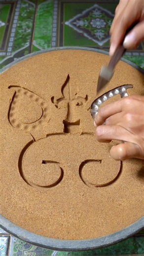 #art #asmr #ytshorts #metal #sand فن صب المعادن باستخدام الخردة