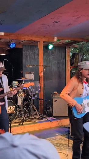 Good fun at @pinecreeklodge with my long-time friend @thedanieldonato !! I’ll be back at Pine Creek this FRIDAY picking & grinning, with some special guests 🎶🎸 grab your 🎟️’s, Montana | Joe Robinson