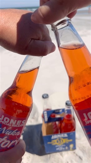 Enjoying some Nuka Cola Victory by Jones Soda on the beach 🍻 Have you gotten your hands on a bottle of this soda yet? If so did you try it, what did you think??? (not a sponsored video just enjoying vacation and havin fun with the newest Nuka Cola @jonessodaco flavor! ) #fallout #nukacola #falloutonprime #nukavictory #jonessoda #nukabottle #atomic #1950s #1950svibes #mrsfallout #falloutcollector #falloutcollection #fallout3 #fallout4 #fallout76 #falloutnewvegas #crafting #videogames #fallouttvs