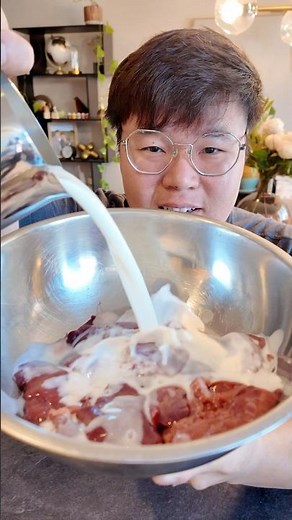 Soaking liver in milk for pâté! 🥛