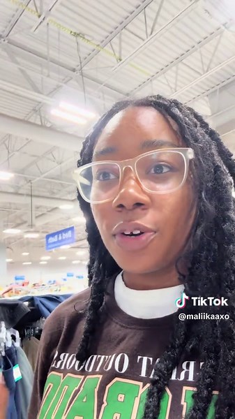 We got all 3 pairs of jeans for $25. I still can’t believe we’ve never gone thrifting before. This was our Pre Black Friday Shopping. Gift giving is my love language so it’s going downnn on Friday. I have 2 birthdays plus Christmas gifts to shop for. Tooo excitedd. And yes he convinced me to not get my errands bag😔. I’m gonna try again on Friday. #fyp #thrifting