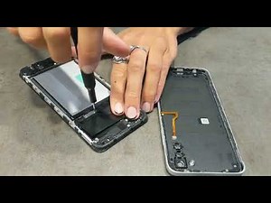 MWC 2023 - Comprobamos que el nuevo Nokia G22 se desmonta en menos de 3 minutos