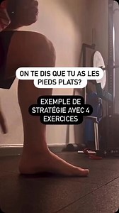 On connaît bien l’exercice du « pont » (le 4eme exercice de la vidéo) - c’est l’exercice de renforcement qui permet de cibler le soutien de la voûte plantaire (tibial anterieur, postérieur, long fibulaire, long fléchisseur des l’hallux, muscles intrinsèques…) 👉🏼 la progression sur ce type d’exercices est d’ailleurs ultra ultra payante!!! Cette vidéo c’est juste une idée tirée de mon propre entraînement et parmis celles qu’on met en avant comme étant possible de manière à mettre le pied à l’étr