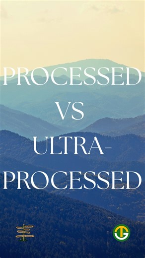 🌿 Not all “processed” foods are created equal! 🌿 There’s a big difference between processed and ultra-processed foods. 🥫 Processing can be as simple as fermenting, freezing, drying, or pressing—methods that actually help preserve nutrients and make real food more digestible. These types of processing can still keep food close to its natural state 🌱 Ultra-processed foods, on the other hand, are filled with additives, artificial ingredients, and preservatives that our bodies simply don’t recog
