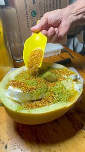 40K views · 137 reactions | MARAŞ KAVUN BALI-MARAŞ KAVUNU- MARAŞ DONDURMASI - MARAŞ ATOMU Balcı Nusret Amcanın Kavun Balının Tadına Baktık Yolunuz Düşerse Sizde Ugrayın #işbirliği #kavunbalı @pehlivanbal46 Saraçhane Çarşısı Kahramanmaraş | Mehmet Saçmalı | Facebook