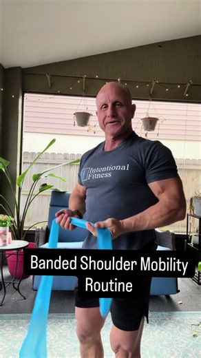 Banded Shoulder Mobility Routine for Effective Workouts
