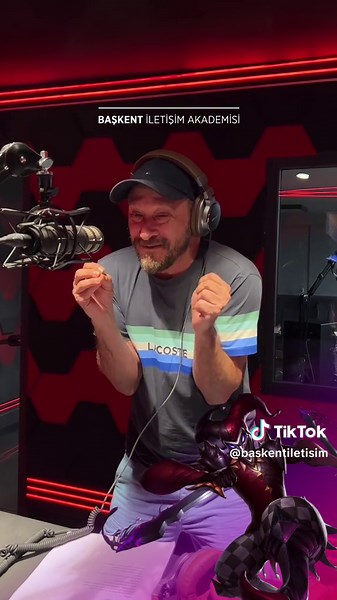 Shaco Karakteri Seslendirme: Eğitmenimiz Murat Aydın