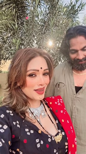 Zoya Rathore on Instagram: "The sun shined so diamondly bright from between the leaves the best thing to see☀️🌟🥰🥰🥰 #song #music #love #singer #songs #instagram #instagood #musician #rap #artist #hiphop #musica #instamusic #like #follow #trending #pop #art #musicvideo #newmusic #viral #guitar #songwriter #cover #sing #rock #newsong #video #lyrics #singing"