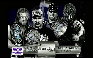 <旗木>爆裂震撼2001：HHH&Stone Cold vs 毁灭兄弟