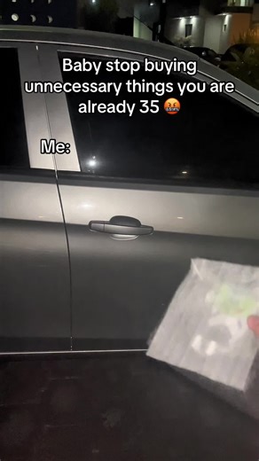 All Toy Story lovers need this 🥹 I loved this support to put the cell phone in the buzz light year cart because it holds my cell phone well and gives it a good touch of buzz. lightyear#caraccessories #toystory #phoneholder #buzzlightyear