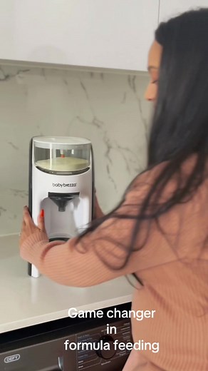 Baby Brezza Formula Pro Advance: Perfectly Mixed Bottles in Just 9 Seconds